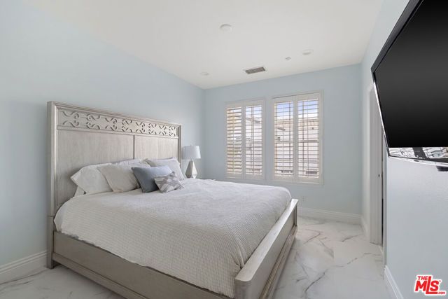 21615 Medina Estates Drive, Woodland Hills (los Angeles), CA 91364