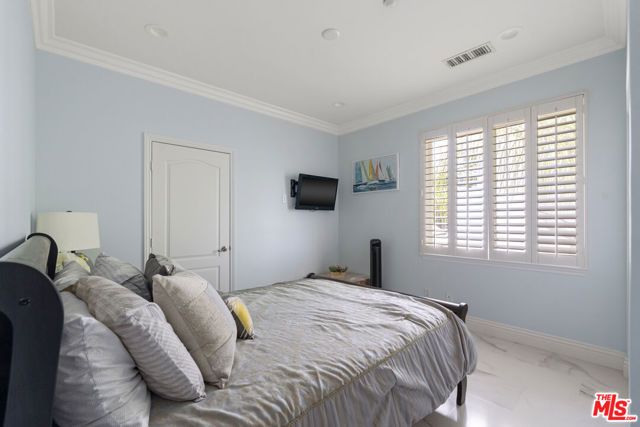 21615 Medina Estates Drive, Woodland Hills (los Angeles), CA 91364