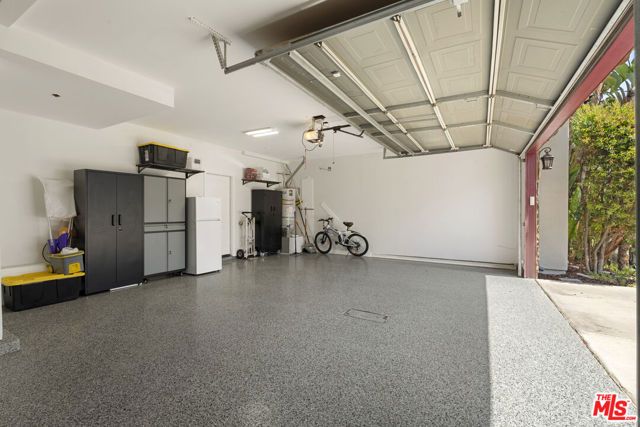 21615 Medina Estates Drive, Woodland Hills (los Angeles), CA 91364