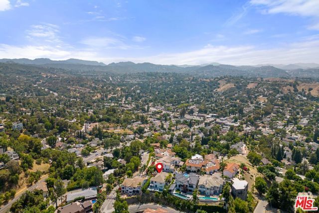 21615 Medina Estates Drive, Woodland Hills (los Angeles), CA 91364