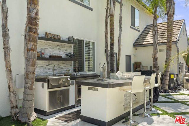21615 Medina Estates Drive, Woodland Hills (los Angeles), CA 91364