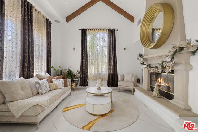 21615 Medina Estates Drive, Woodland Hills (los Angeles), CA 91364
