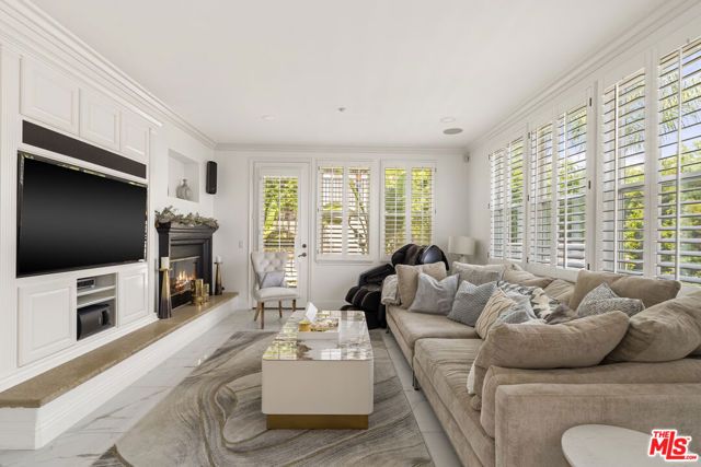 21615 Medina Estates Drive, Woodland Hills (los Angeles), CA 91364