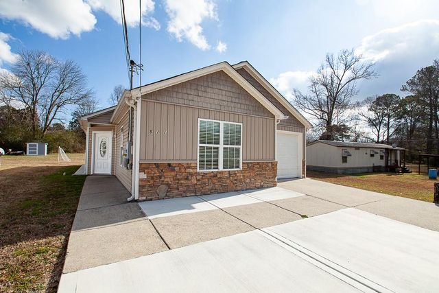 511 Circle Drive, Calhoun, GA 30701