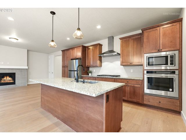 11678 Nw KEARNEY St, Portland, OR 97229