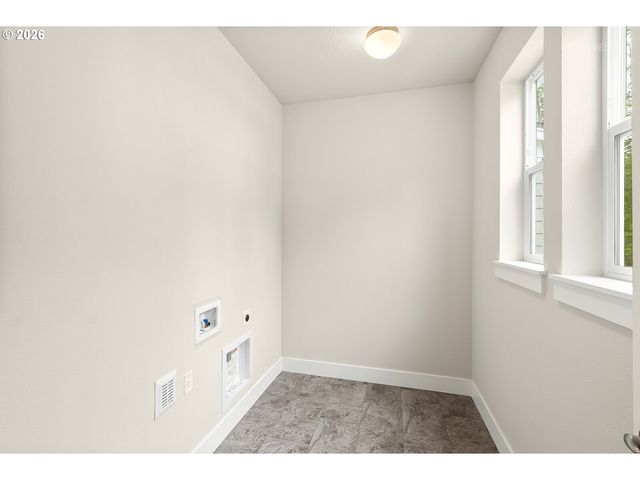 11678 Nw KEARNEY St, Portland, OR 97229