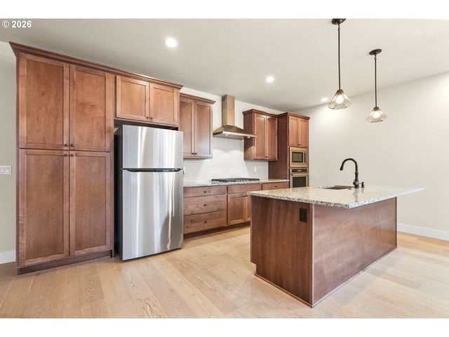 11678 Nw KEARNEY St, Portland, OR 97229