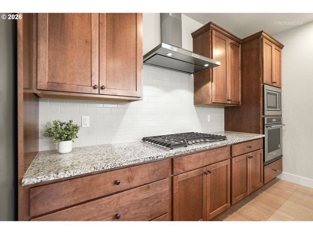 11678 Nw KEARNEY St, Portland, OR 97229