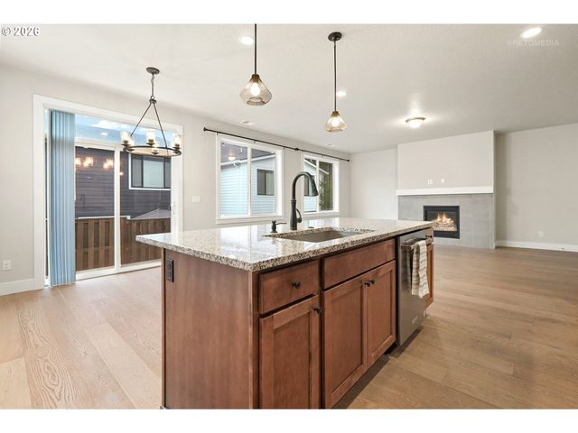 11678 Nw KEARNEY St, Portland, OR 97229
