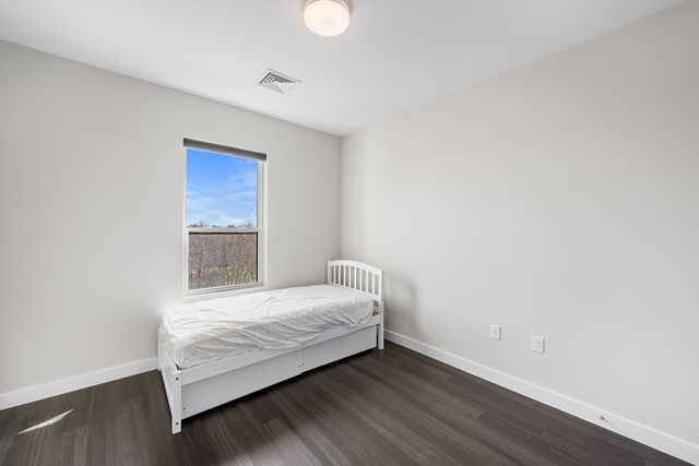 999 Hancock St 502, Quincy, MA 02169