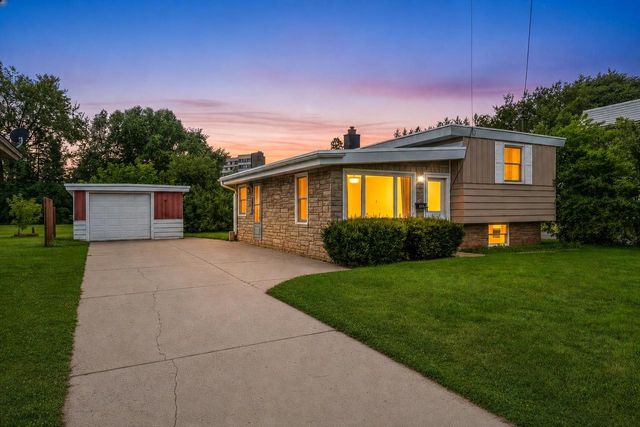 1413 WESTERN AVENUE, Green Bay, WI 54303