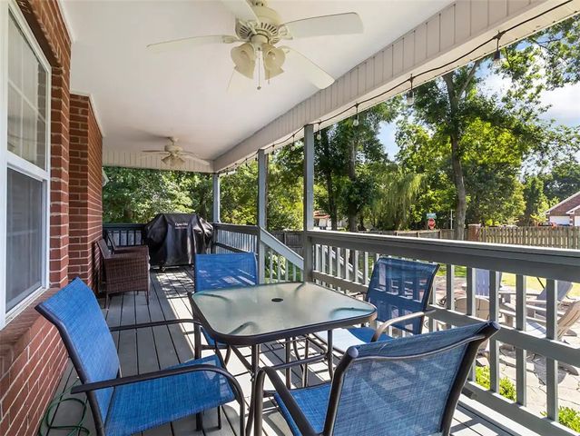 701 SW Maidstone Avenue, Bentonville, AR 72712
