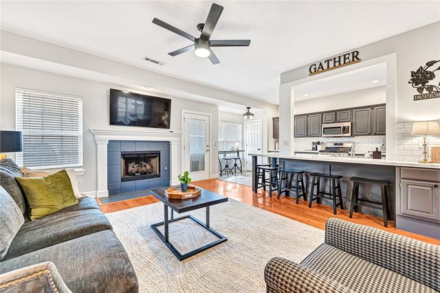 701 SW Maidstone Avenue, Bentonville, AR 72712