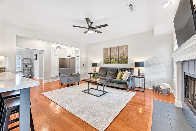 701 SW Maidstone Avenue, Bentonville, AR 72712
