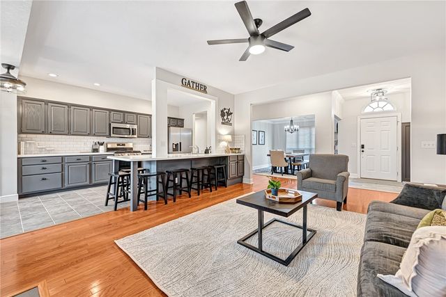701 SW Maidstone Avenue, Bentonville, AR 72712