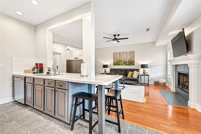 701 SW Maidstone Avenue, Bentonville, AR 72712
