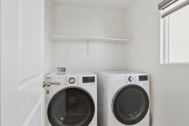 440 Half Dome Dr, Manteca, CA 95337