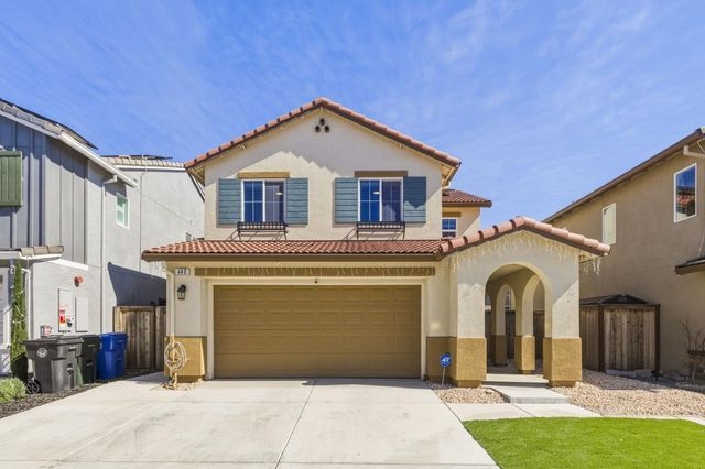 440 Half Dome Dr, Manteca, CA 95337