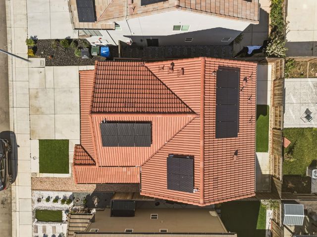 440 Half Dome Dr, Manteca, CA 95337