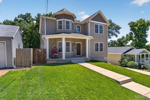 7730 Weaver Avenue, Maplewood, MO 63143