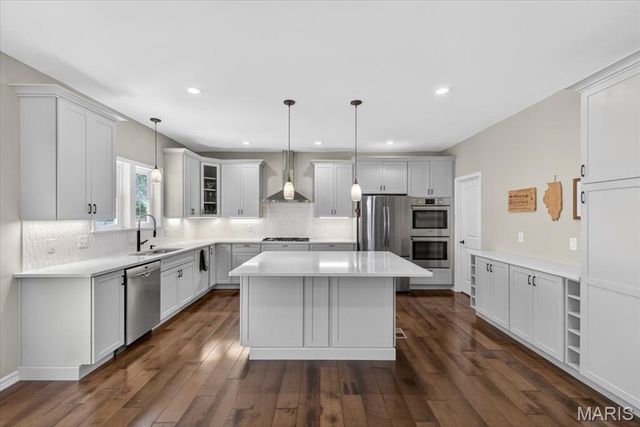 7730 Weaver Avenue, Maplewood, MO 63143