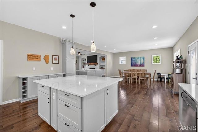 7730 Weaver Avenue, Maplewood, MO 63143