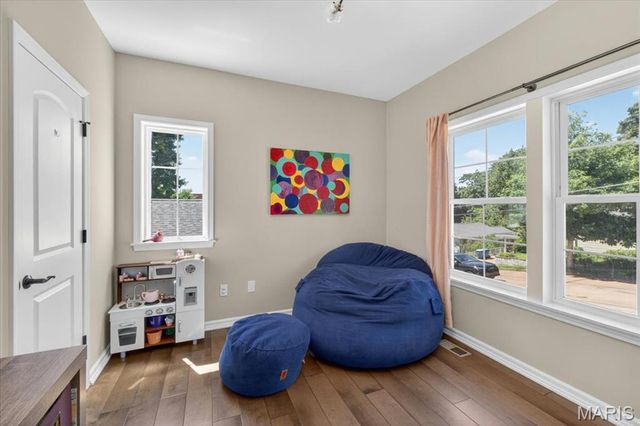 7730 Weaver Avenue, Maplewood, MO 63143