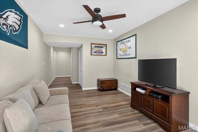 7730 Weaver Avenue, Maplewood, MO 63143