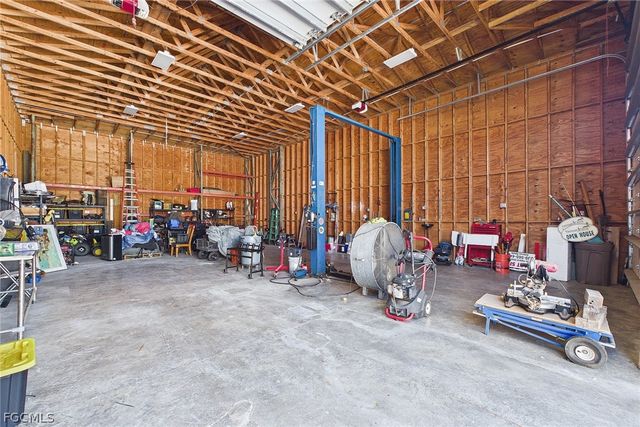 18220 Riverchase CT, Alva, FL 33920