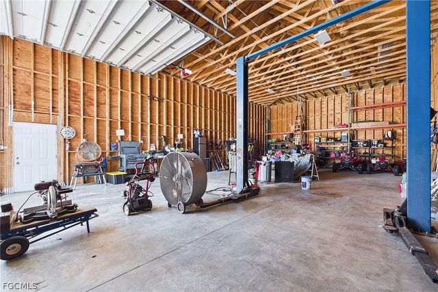 18220 Riverchase CT, Alva, FL 33920