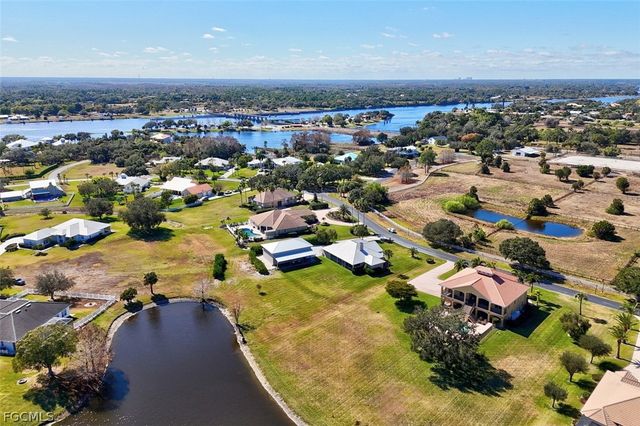 18220 Riverchase CT, Alva, FL 33920