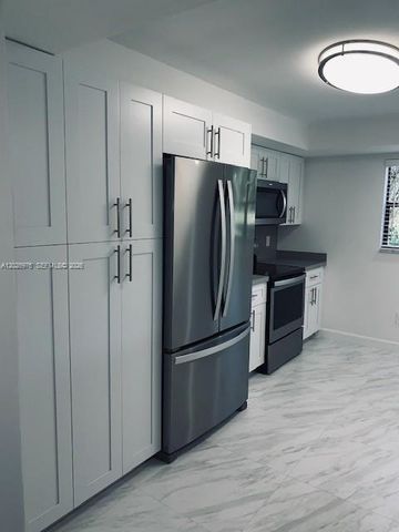 16171 Blatt Blvd 101, Weston, FL 33326