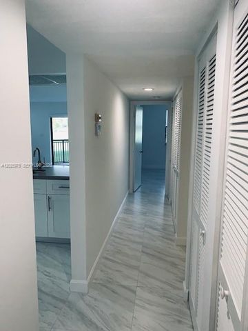 16171 Blatt Blvd 101, Weston, FL 33326