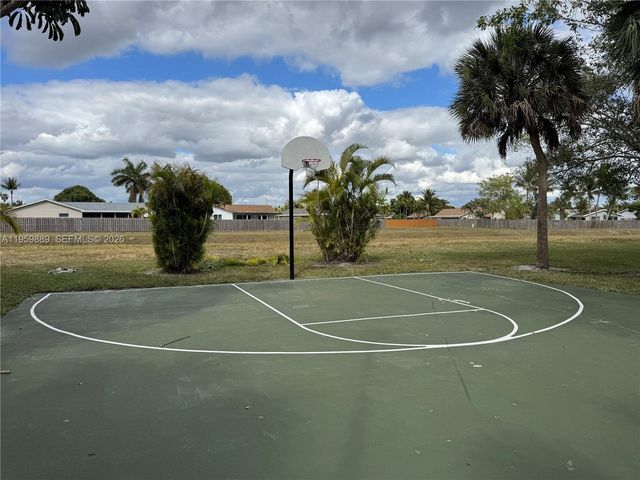 9999 Summerbreeze Dr 108, Sunrise, FL 33322