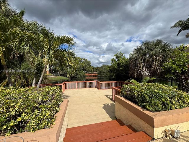 9999 Summerbreeze Dr 108, Sunrise, FL 33322