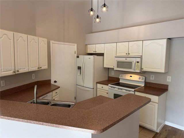 9999 Summerbreeze Dr 108, Sunrise, FL 33322