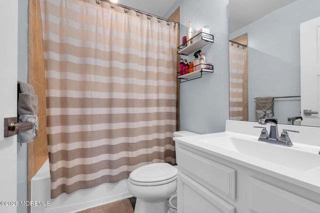 42 Athens Way, Cliffwood, NJ 07721