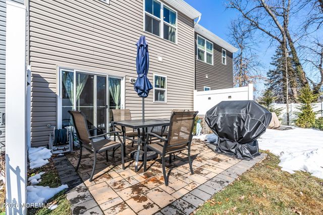 42 Athens Way, Cliffwood, NJ 07721