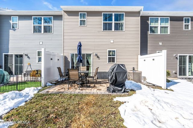 42 Athens Way, Cliffwood, NJ 07721