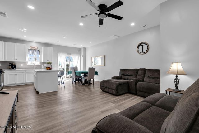 42 Athens Way, Cliffwood, NJ 07721