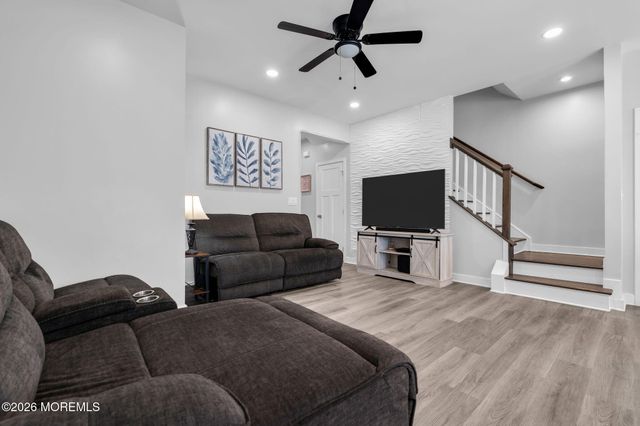 42 Athens Way, Cliffwood, NJ 07721