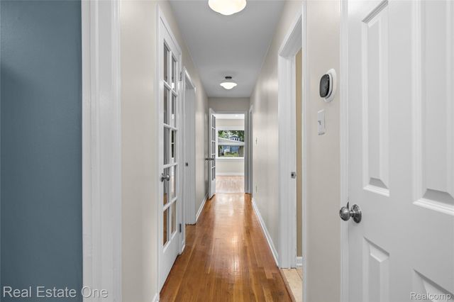881 W Maplehurst Street, Ferndale, MI 48220