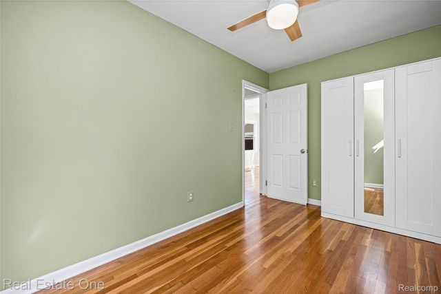 881 W Maplehurst Street, Ferndale, MI 48220
