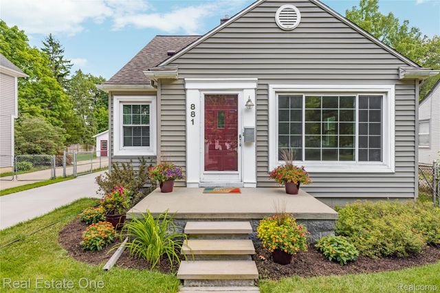 881 W Maplehurst Street, Ferndale, MI 48220
