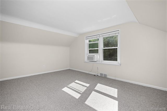 881 W Maplehurst Street, Ferndale, MI 48220