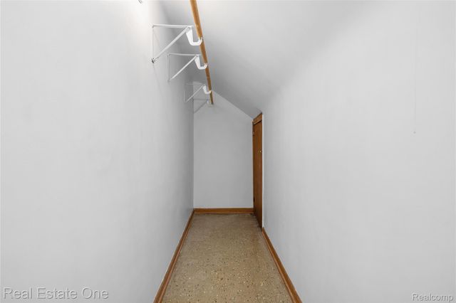 881 W Maplehurst Street, Ferndale, MI 48220