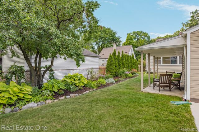 881 W Maplehurst Street, Ferndale, MI 48220