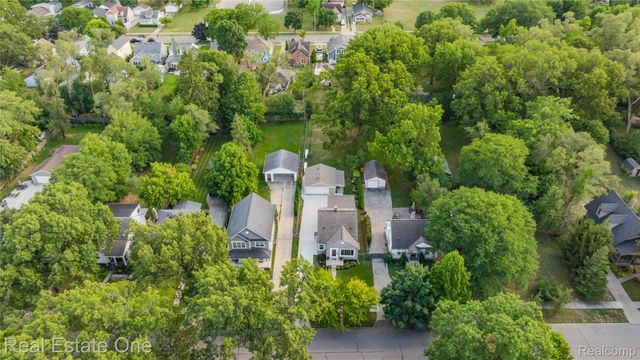 881 W Maplehurst Street, Ferndale, MI 48220