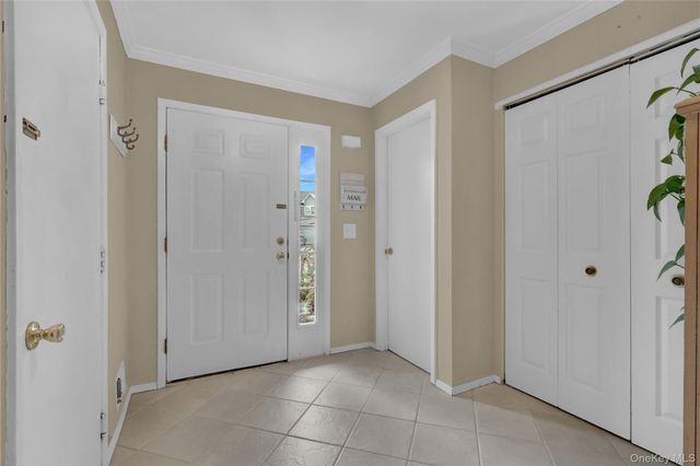 204 Erik Drive, East Setauket, NY 11733