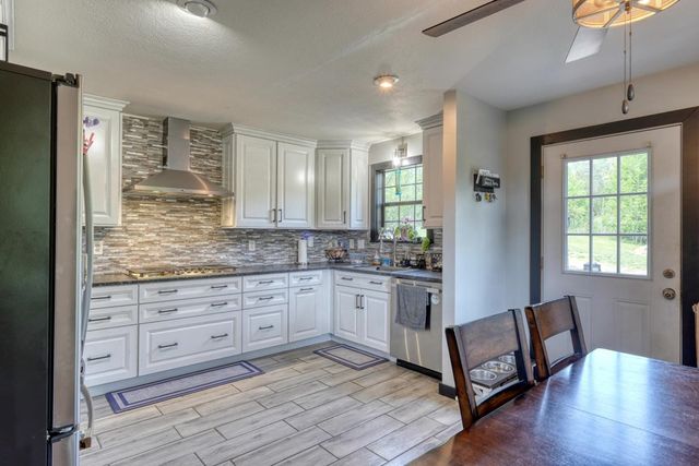 1059 Pleasant Hill Road, Murphy, NC 28906